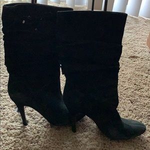 GUESS black Suede Scrunch Boots 7m